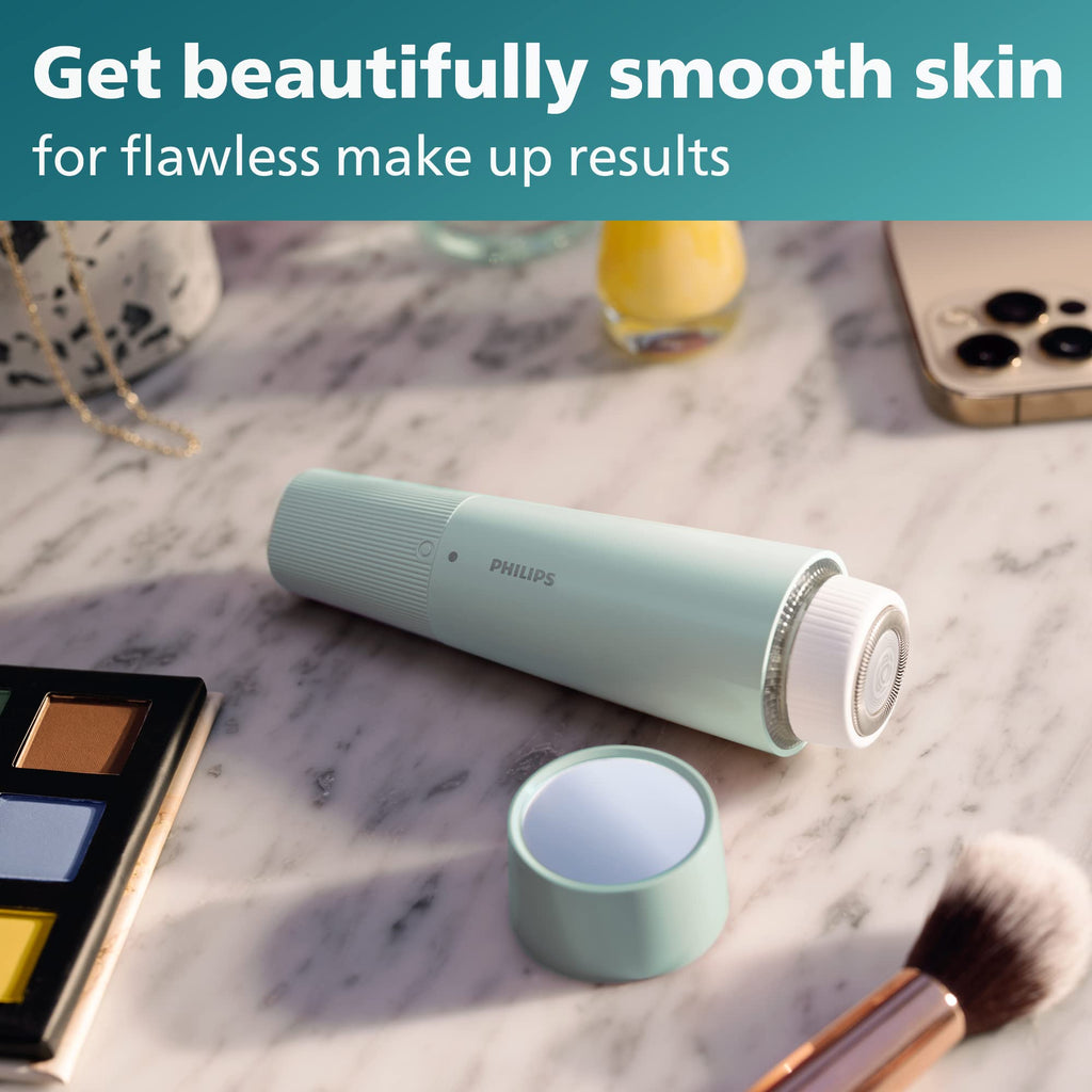 Cordless Compact Electric Shaver and Personal Groomer B289689